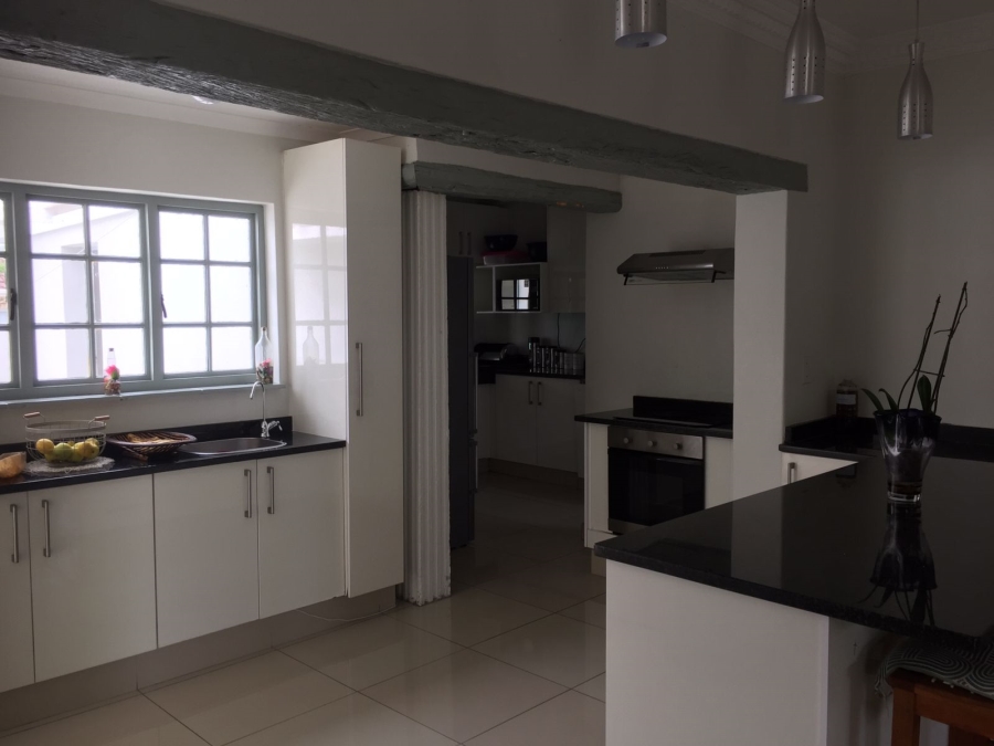 To Let 4 Bedroom Property for Rent in Beacon Bay Eastern Cape